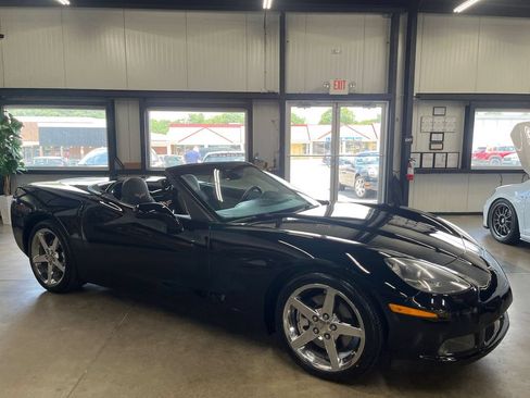 Used 2007 Chevrolet Corvette Convertible w/ Preferred Equipment Group RWD image 22