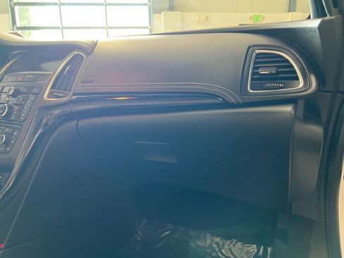 Used 2019 Buick Cascada Premium image 87