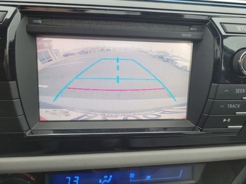 Used 2014 Toyota Corolla LE image 11