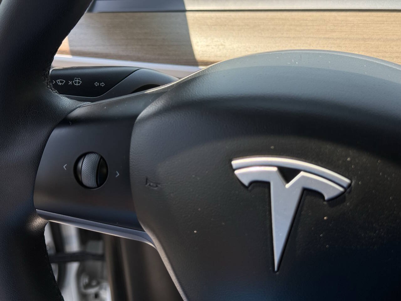 Used 2021 Tesla Model Y Long Range AWD/4WD image 14