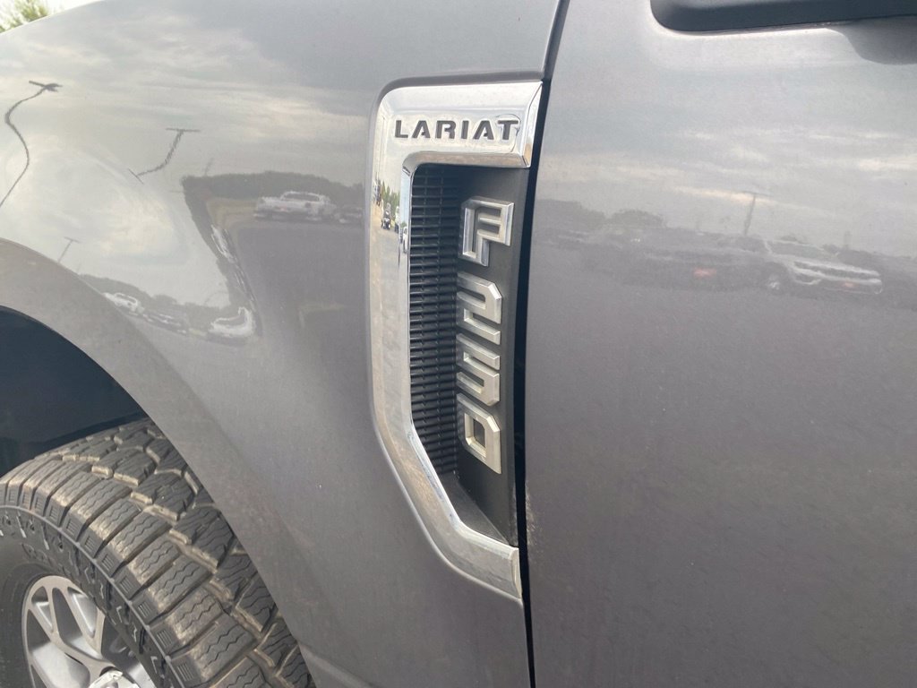 Used 2022 Ford F250 Lariat w/ Lariat Ultimate Package AWD/4WD image 39