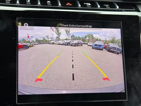Used 2022 Jeep Grand Cherokee Laredo w/ Luxury Tech Group I RWD image 16