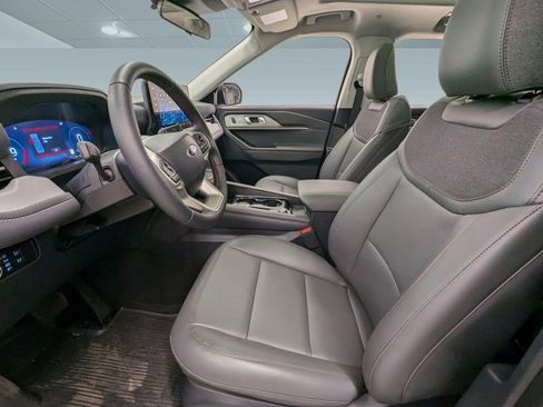 New 2026 Ford Explorer Active w/ Active Comfort Package AWD/4WD image 4