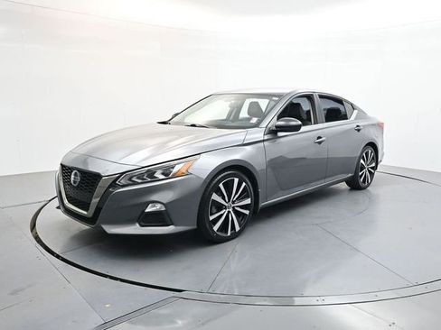 Used 2020 Nissan Altima 2.5 SR FWD image 3