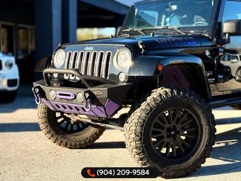 Used 2017 Jeep Wrangler Unlimited Sahara w/ Connectivity Group image 2