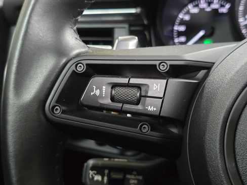 Used 2024 Porsche Macan image 38