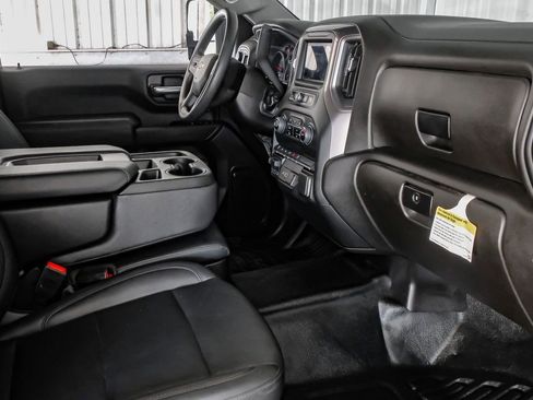 Used 2025 Chevrolet Silverado 3500 W/T AWD/4WD image 13