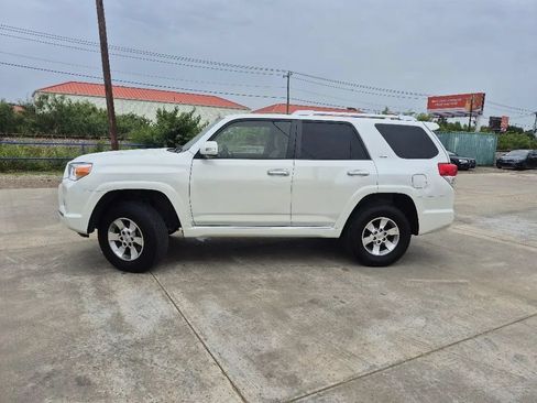 Used 2013 Toyota 4Runner SR5 RWD image 2