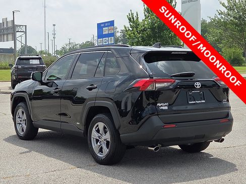 Used 2025 Toyota RAV4 XLE w/ Convenience Package AWD/4WD image 4