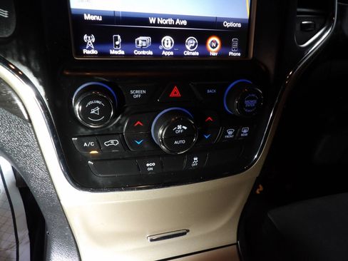 Used 2015 Jeep Grand Cherokee Laredo w/ Quick Order Package 23E AWD/4WD image 14