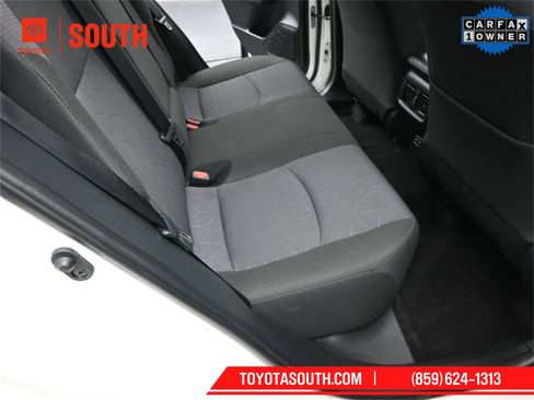 Used 2025 Toyota RAV4 XLE image 31