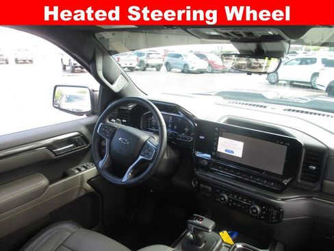 Used 2023 Chevrolet Silverado 1500 ZR2 w/ Technology Package AWD/4WD image 29