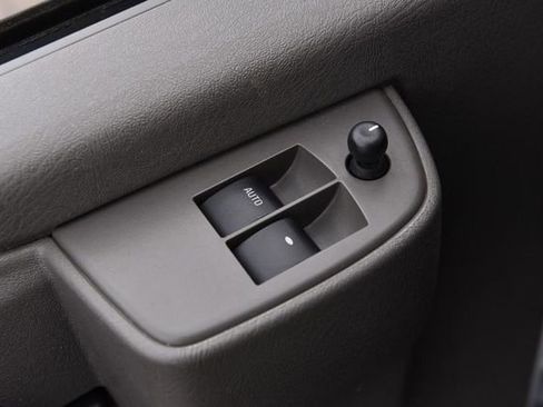 Used 2024 GMC Savana 2500 w/ Driver Convenience Package image 9