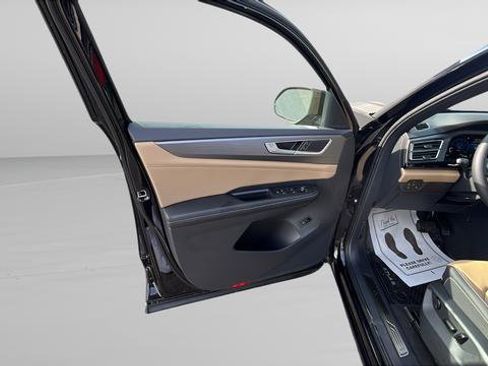 New 2026 Volkswagen Atlas Cross Sport SE AWD/4WD image 9
