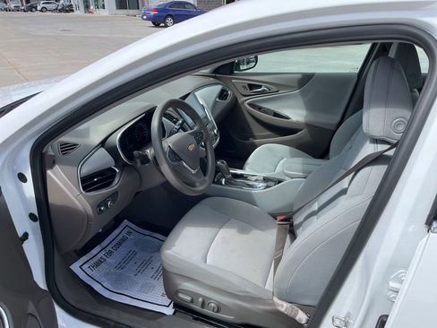 Used 2020 Chevrolet Malibu LT w/ Fleet LT Safety Plus Package image 12