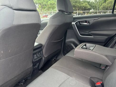 Used 2025 Toyota RAV4 XLE FWD image 5
