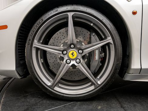 Used 2012 Ferrari 458 Spider RWD image 38