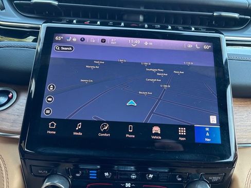 Used 2025 Jeep Grand Cherokee L Summit image 19