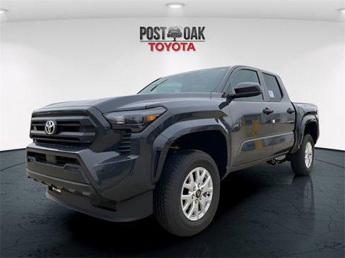 Used 2025 Toyota Tacoma SR image 3