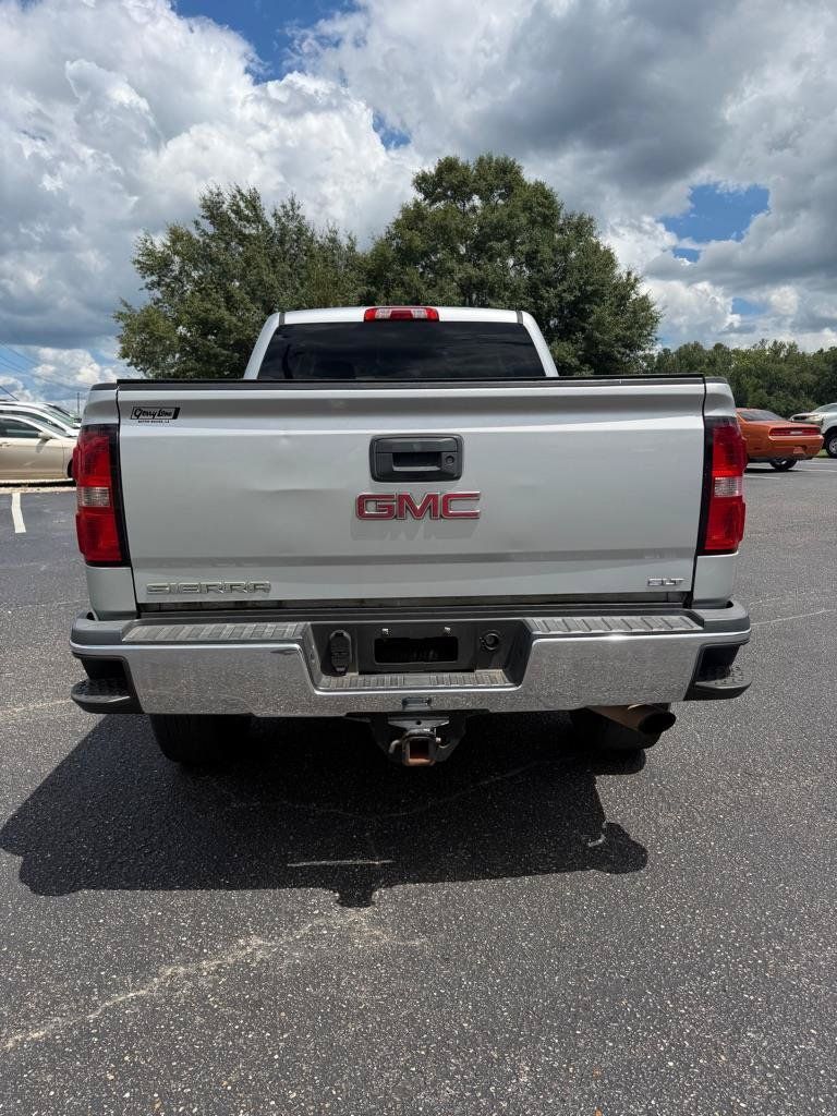 Used 2017 GMC Sierra 2500 SLT w/ Suspension Package, Off-Road AWD/4WD image 6