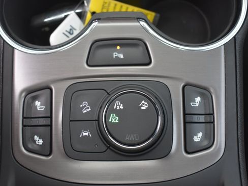 Used 2022 GMC Terrain AT4 w/ Infotainment Package II AWD/4WD image 29