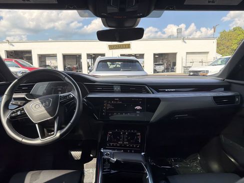 Used 2024 Audi Q8 e-tron Prestige w/ Prestige Package AWD/4WD image 18