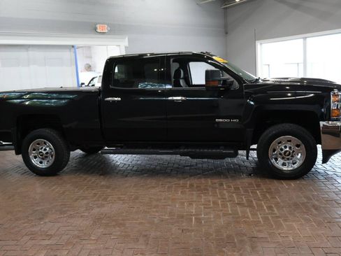 Used 2019 Chevrolet Silverado 2500 W/T w/ WT Convenience Package AWD/4WD image 7
