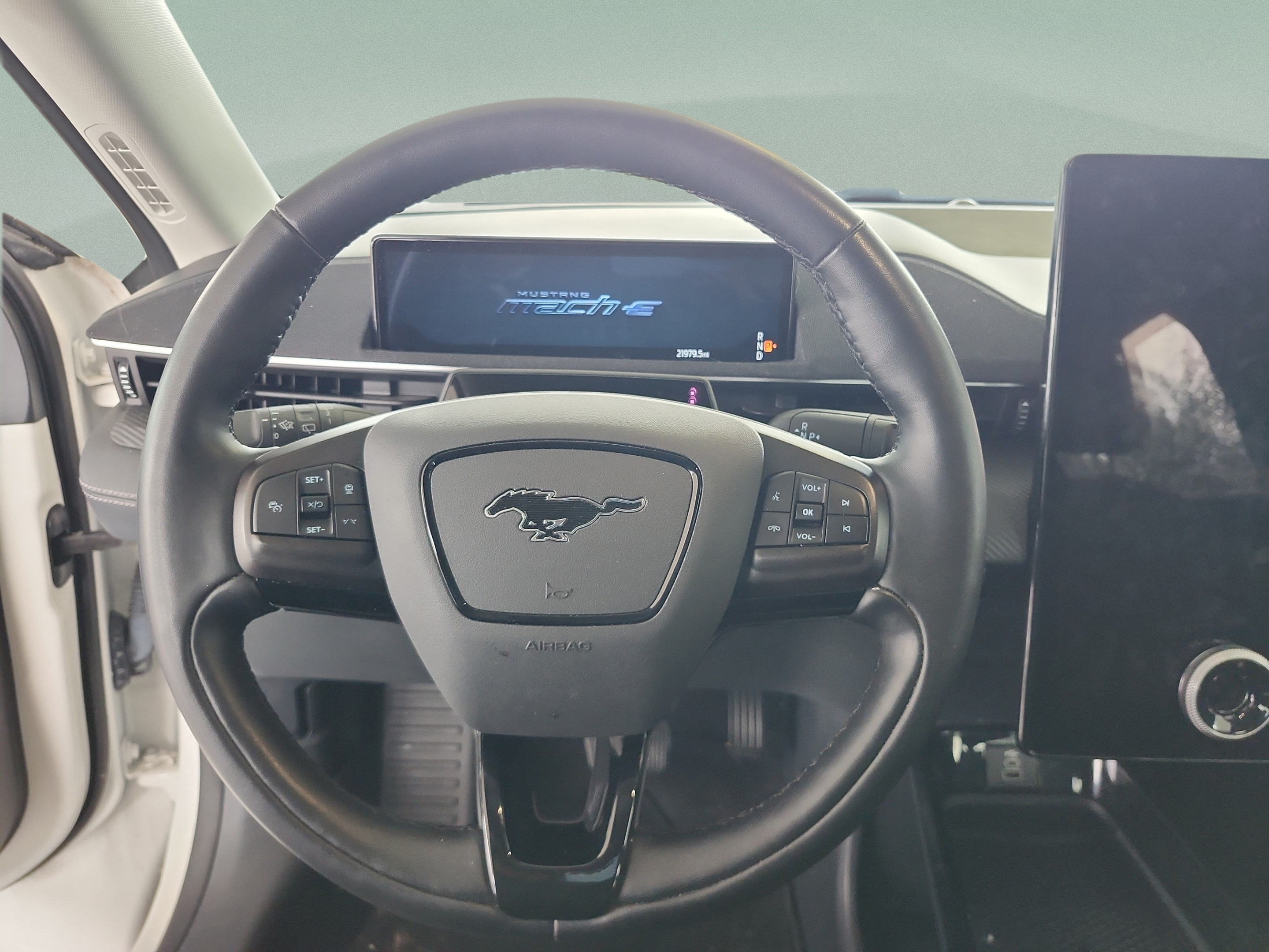 Used 2025 Ford Mustang Mach-E Select RWD image 8