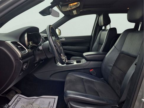 Used 2020 Jeep Grand Cherokee Altitude RWD image 14