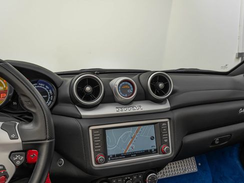 Certified 2017 Ferrari California T image 46