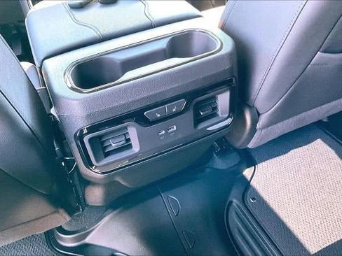 Used 2025 GMC Sierra 2500 AT4 w/ AT4 Premium Plus Package AWD/4WD image 11