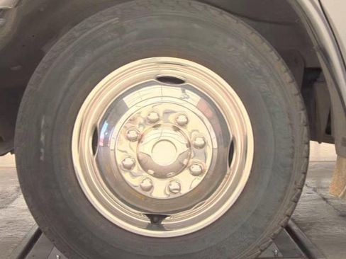 Used 2010 GMC Savana 3500 image 4