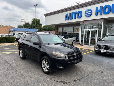 Used 2012 Toyota RAV4 FWD w/ Upgrade Value Pkg image 3