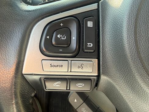 Used 2016 Subaru Outback 2.5i Limited AWD/4WD image 21