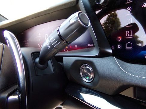 Used 2026 Chevrolet Corvette Stingray Preferred Cpe w/ Z51 Performance Package RWD image 18