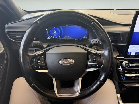 Used 2021 Ford Explorer Platinum AWD/4WD image 8