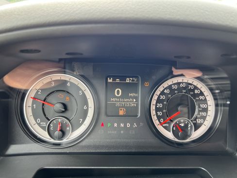 Used 2018 RAM 2500 Tradesman w/ Chrome Appearance Group image 29