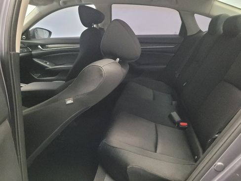 Used 2019 Honda Accord LX image 18