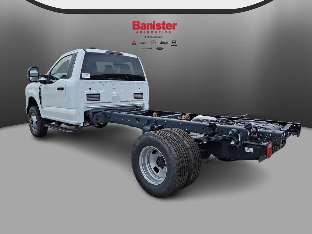 Used 2025 Ford F350 XLT AWD/4WD image 4