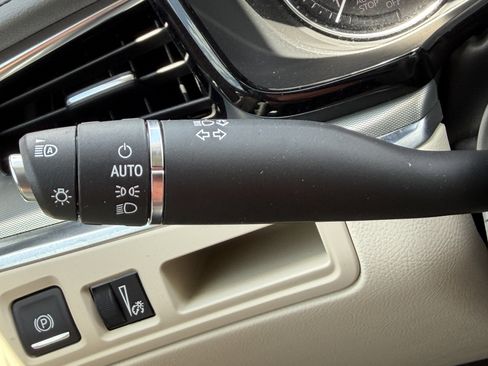 Certified 2023 Cadillac XT5 Premium Luxury image 29