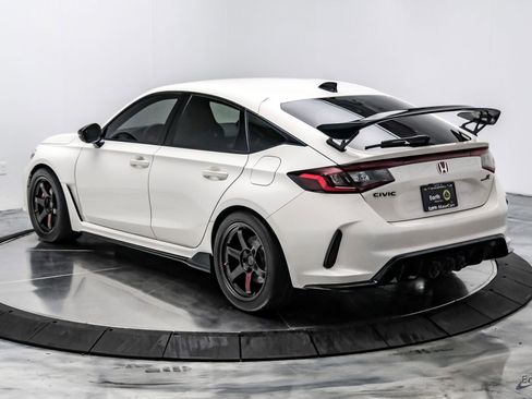 Used 2024 Honda Civic Type R image 13