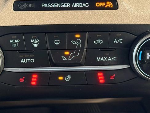 Used 2020 Ford Escape SEL image 29