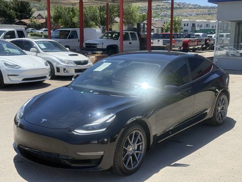 Used 2022 Tesla Model 3 Long Range AWD/4WD image 8
