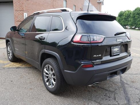 Used 2019 Jeep Cherokee Latitude Plus w/ Cold Weather Group AWD/4WD image 4