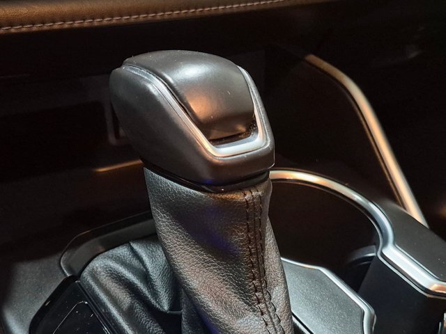 Used 2021 Toyota Highlander XLE FWD image 23