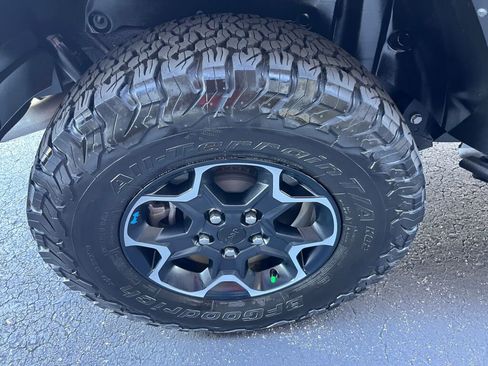 Used 2023 Jeep Wrangler Unlimited Rubicon 4xe w/ Steel Bumper Group image 29