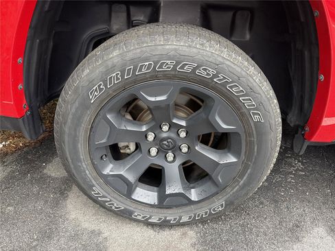 Used 2025 RAM 1500 Big Horn AWD/4WD image 9