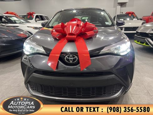 Used 2022 Toyota C-HR XLE FWD image 33