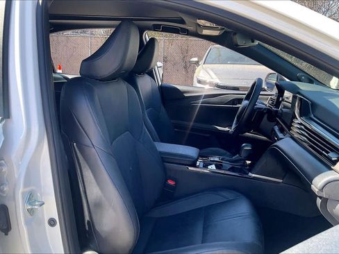 Used 2025 Toyota Camry XSE w/ Premium Package image 9