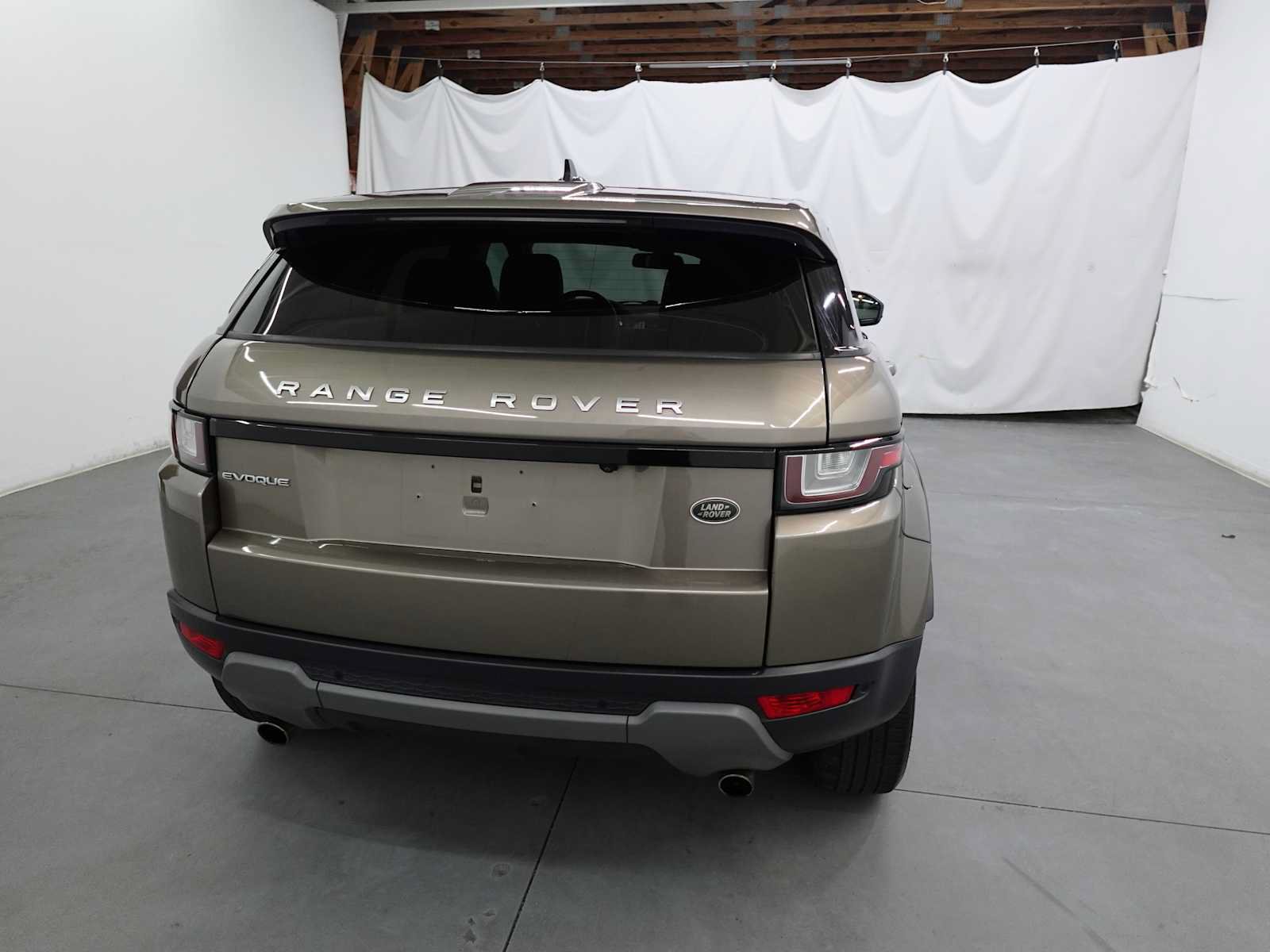 Used 2016 Land Rover Range Rover Evoque SE AWD/4WD image 5